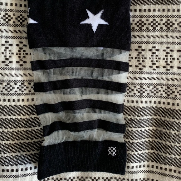 Sheer Anklet - Picture 2 of 3